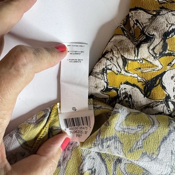 Karen Kane Horse Print Top Sz M Gold‎ V-Neck All Over Graphic Equestrian Western - Picture 11 of 12